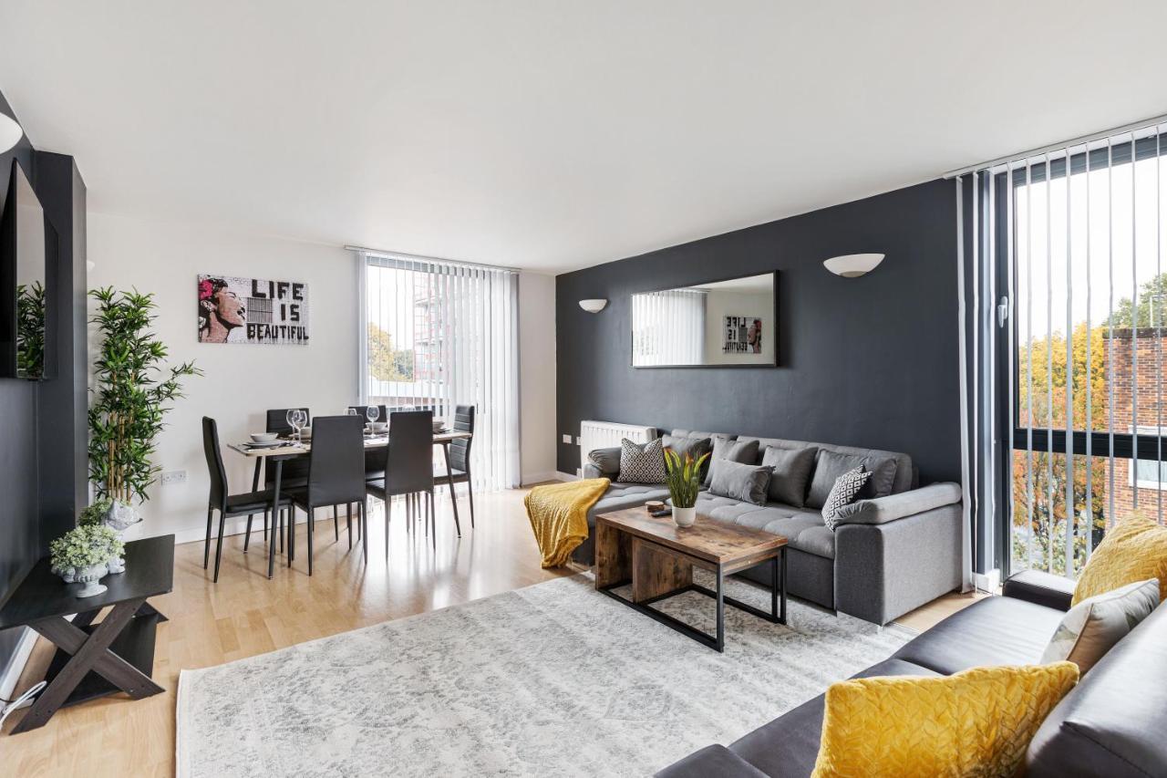 2bedroom 2bathroom Large Modern With Balcony At King's Cross Apartment